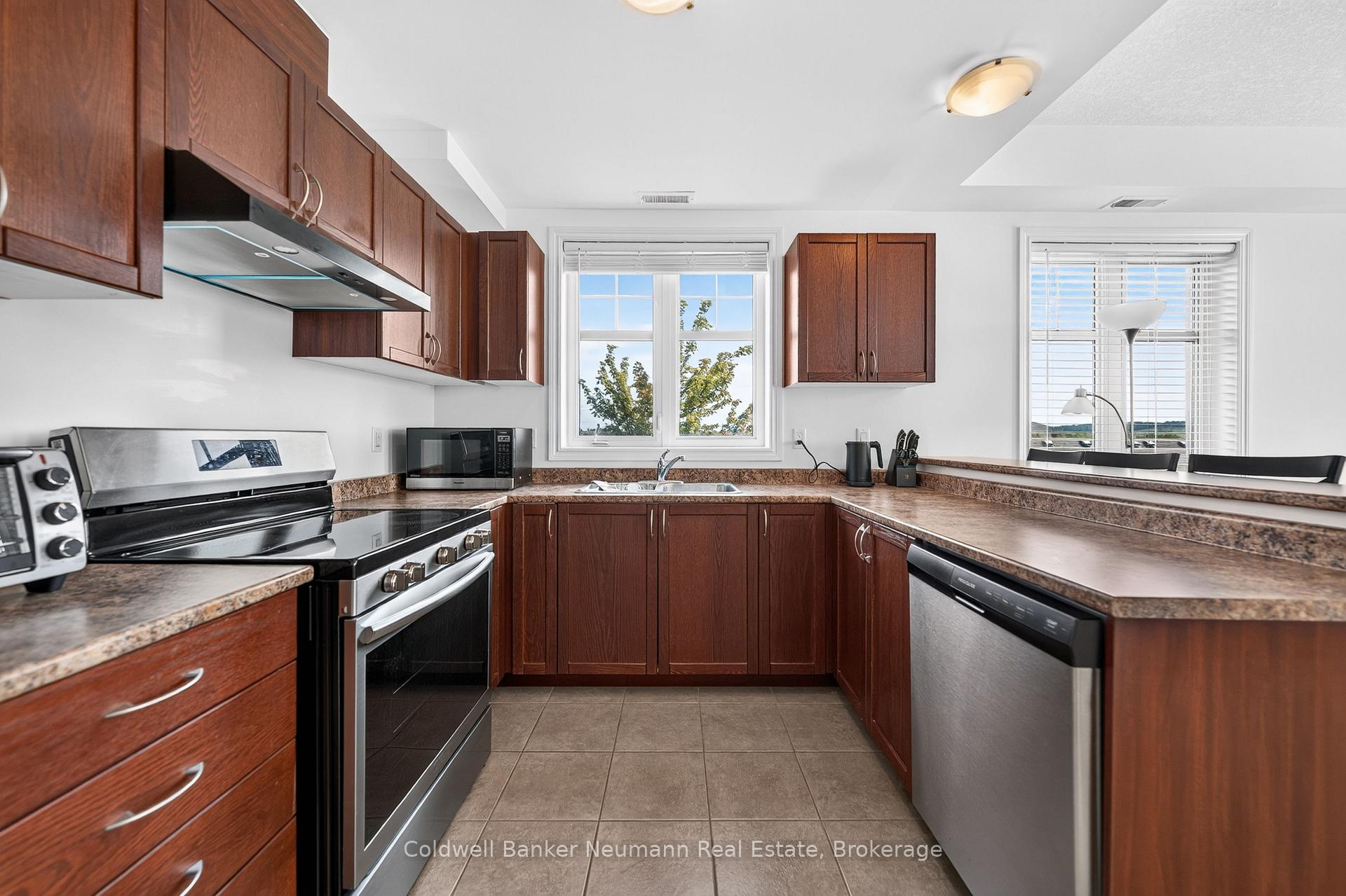 Photo 16 of Unit 311, 2 Colonial Drive, Guelph, Pineridge/Westminster Woods — HOMEH