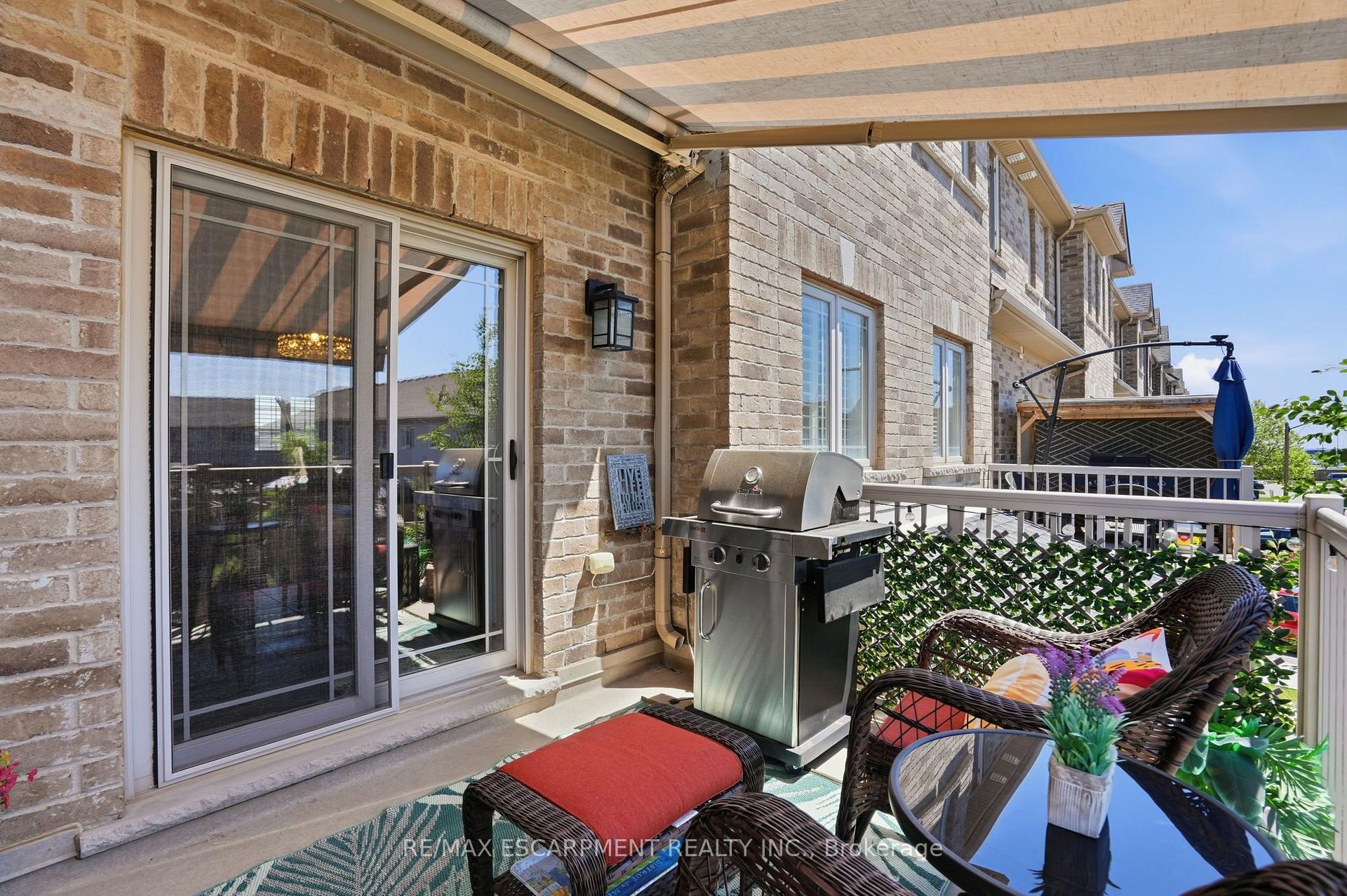 Photo 15 of 27 Crossings Way, Hamilton, Stoney Creek — HOMEH