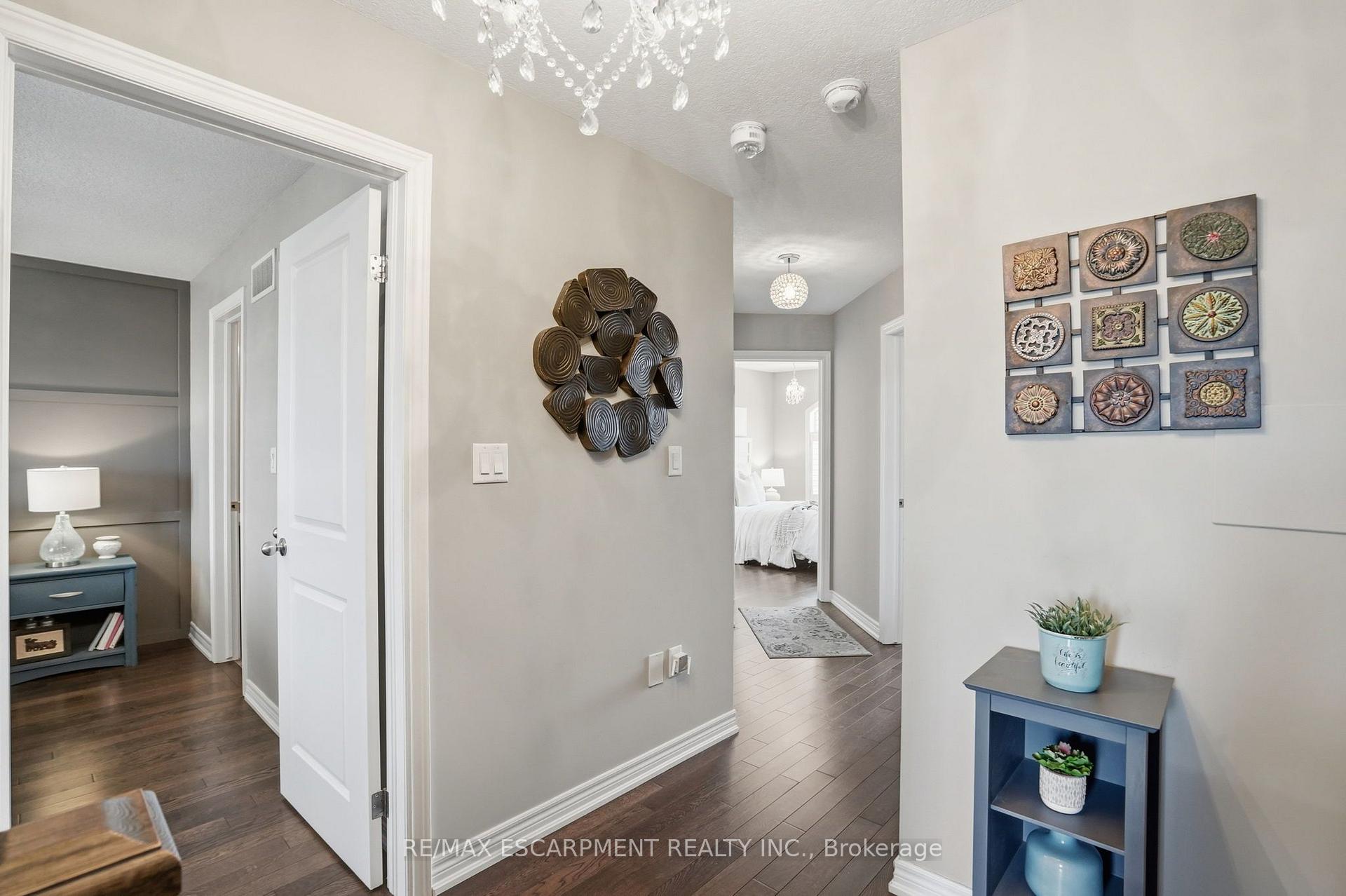 Photo 26 of 27 Crossings Way, Hamilton, Stoney Creek — HOMEH