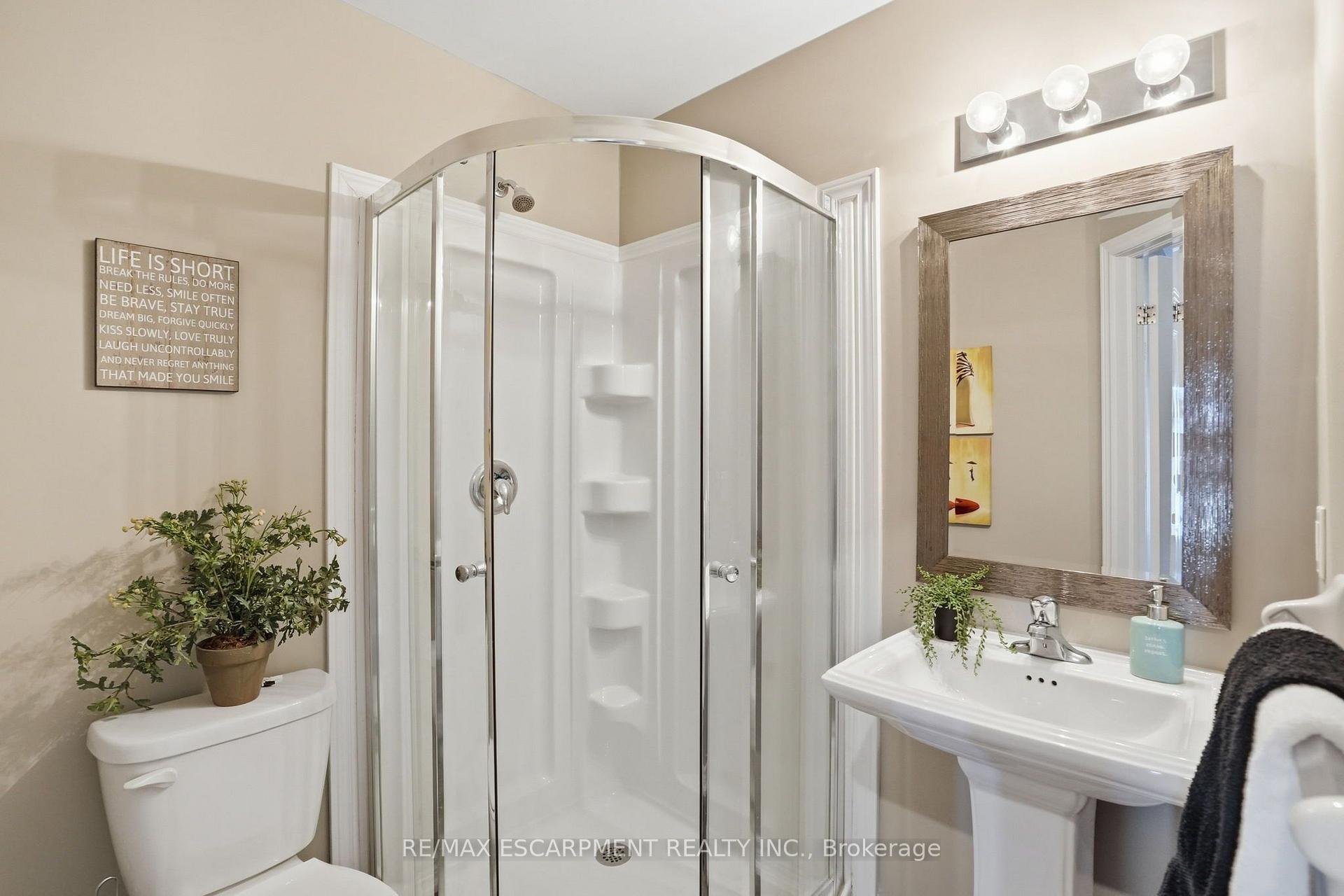 Photo 42 of 27 Crossings Way, Hamilton, Stoney Creek — HOMEH