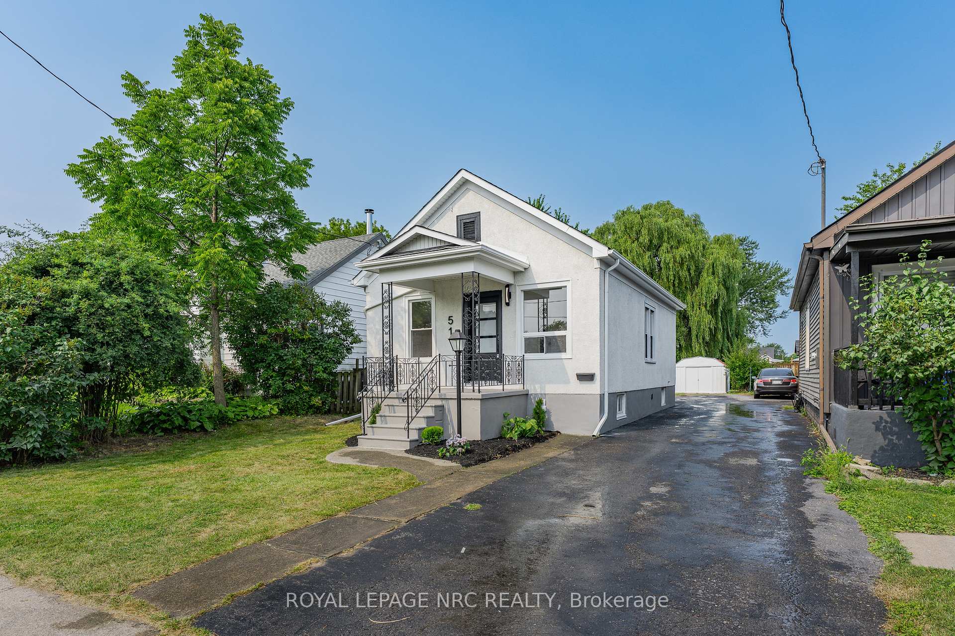 Photo of 51 Queen Street S
