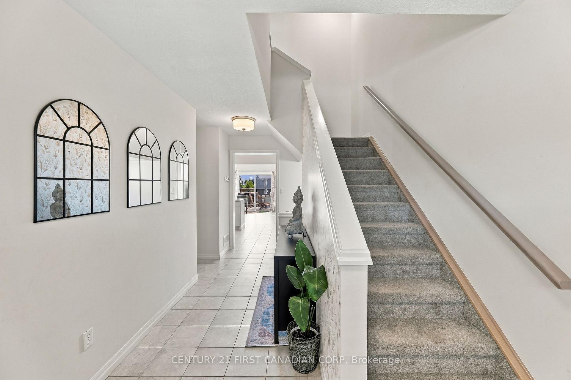 Photo 3 of 56 Cortland Terrace, St. Thomas — HOMEH