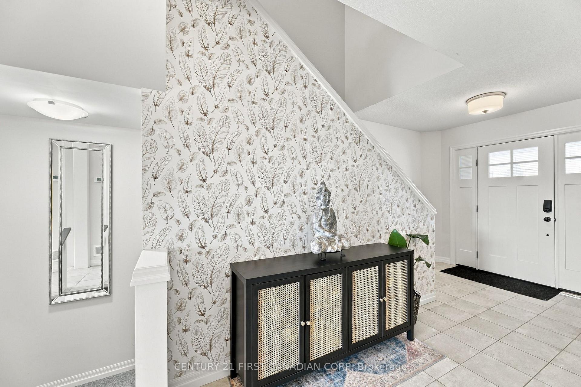 Photo 4 of 56 Cortland Terrace, St. Thomas — HOMEH