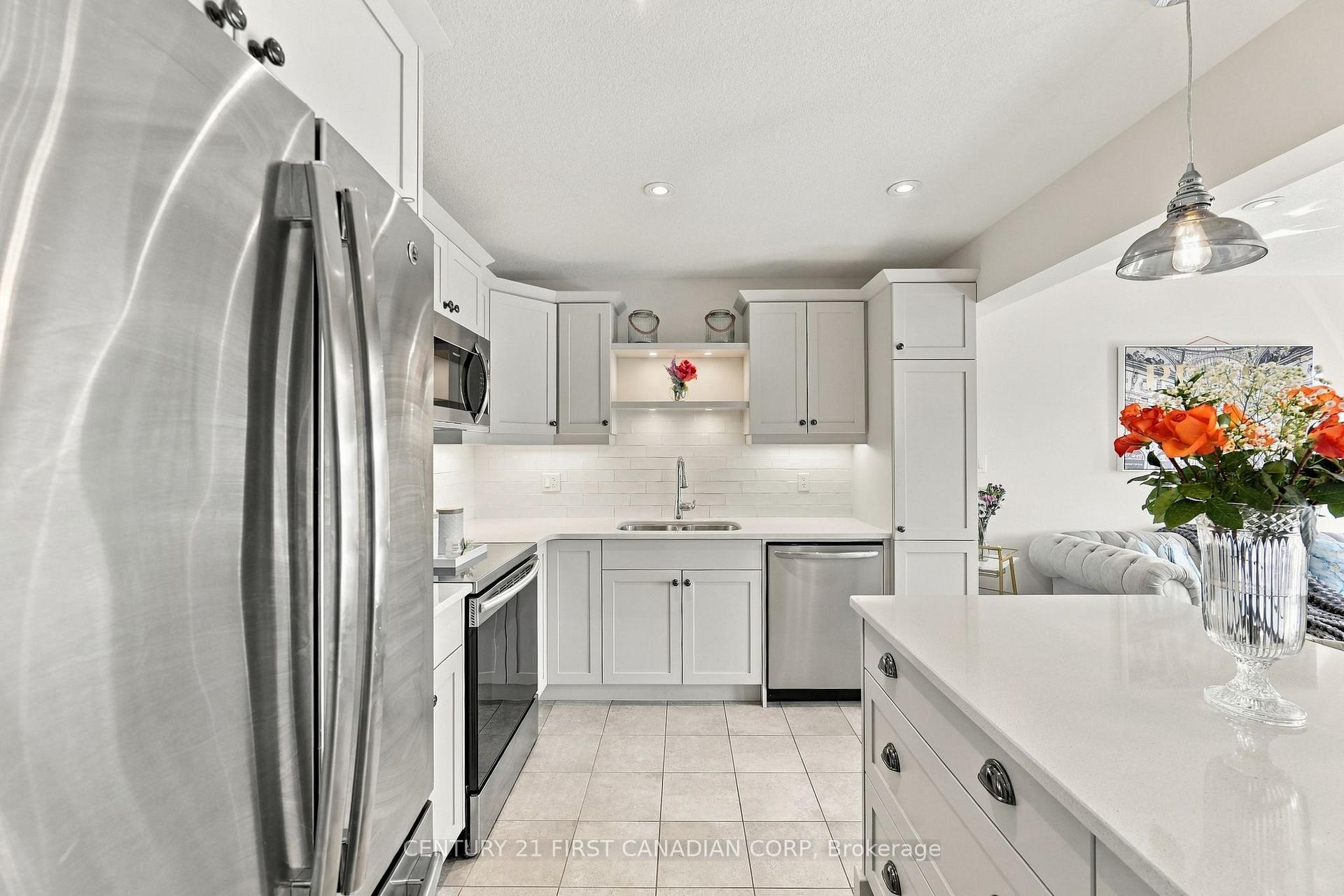 Photo 10 of 56 Cortland Terrace, St. Thomas — HOMEH