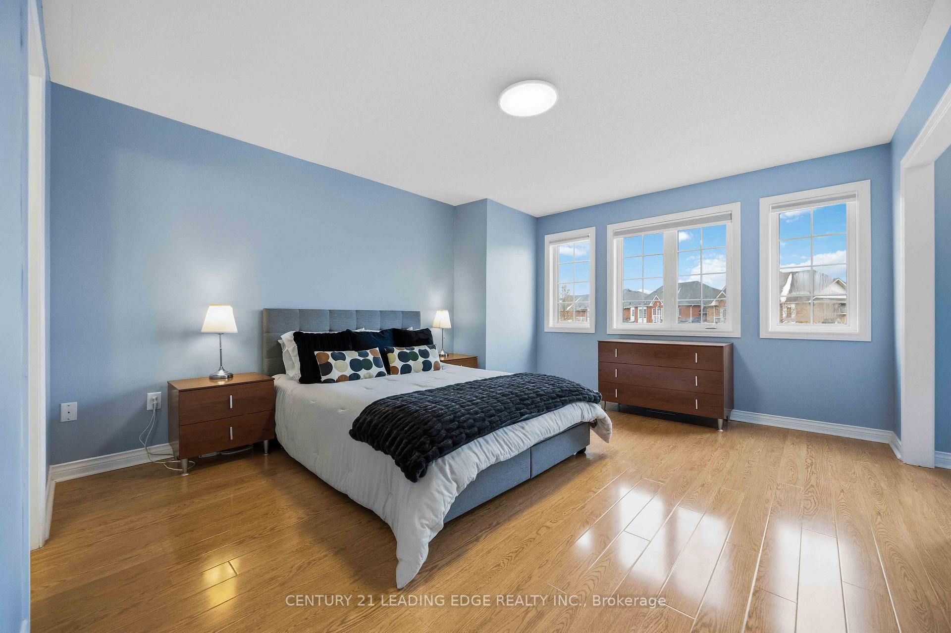 Photo 33 of 54 Redkey Drive, Markham, Milliken Mills East — HOMEH