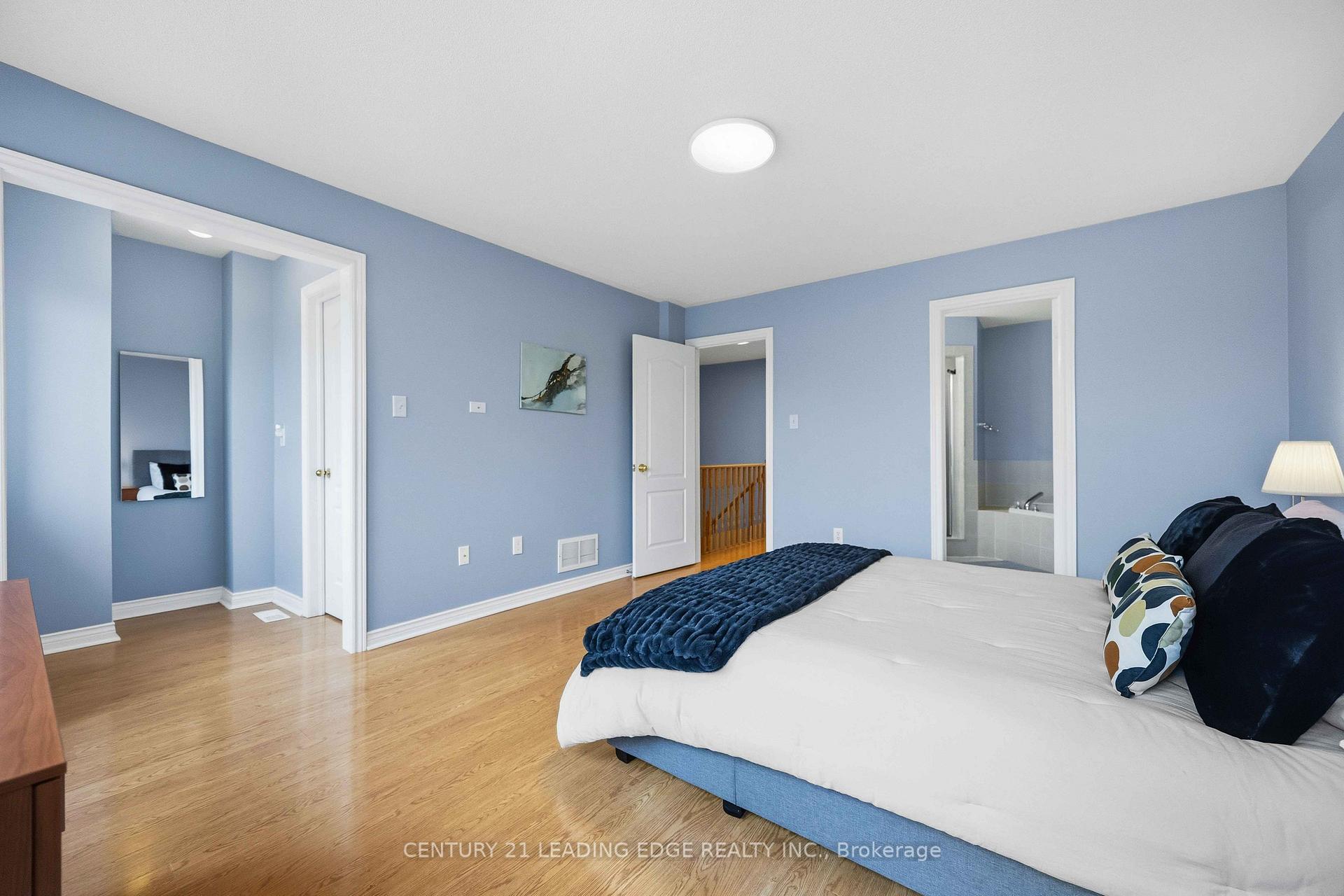 Photo 34 of 54 Redkey Drive, Markham, Milliken Mills East — HOMEH