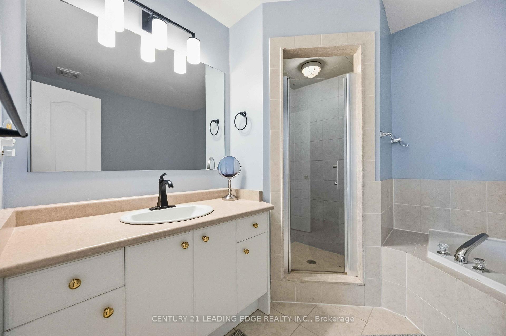 Photo 38 of 54 Redkey Drive, Markham, Milliken Mills East — HOMEH