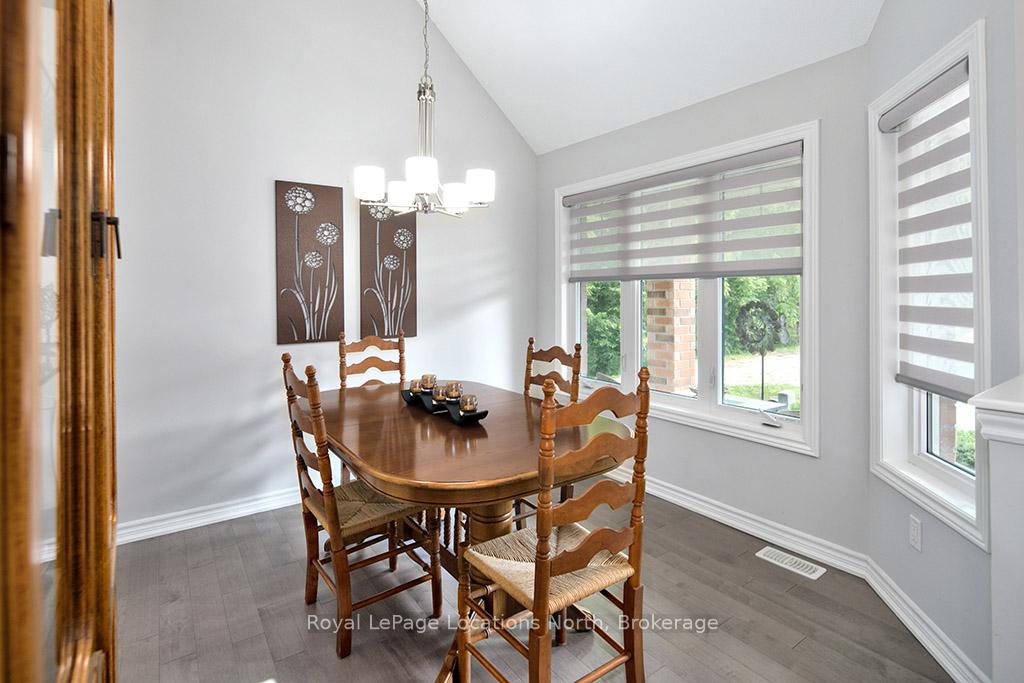 Photo 5 of 216 Macintosh Lane, Meaford — HOMEH