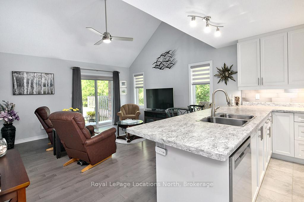 Photo 14 of 216 Macintosh Lane, Meaford — HOMEH