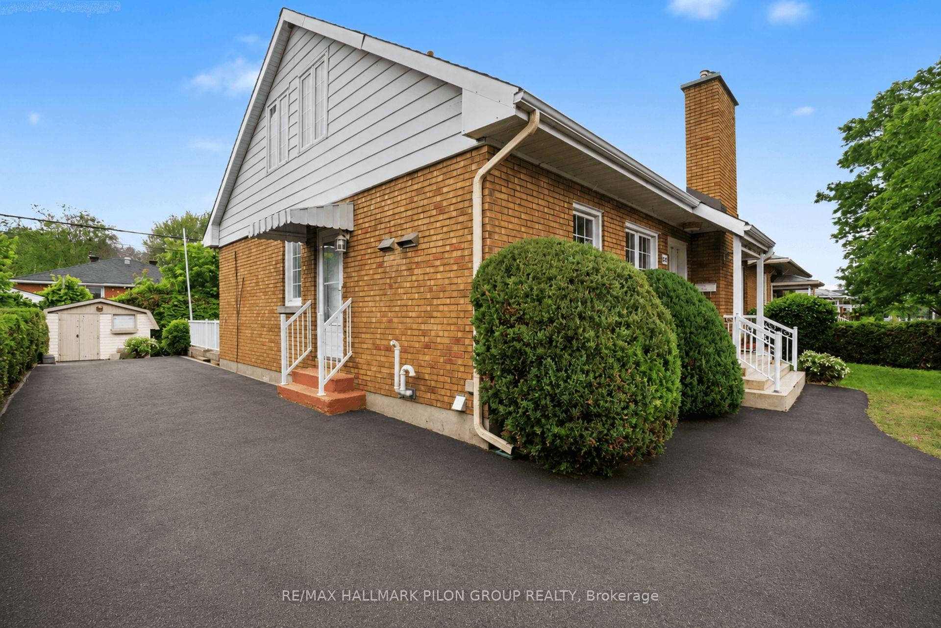 Photo 2 of 675 Borthwick Avenue, Ottawa, Castle Heights/Rideau High — HOMEH