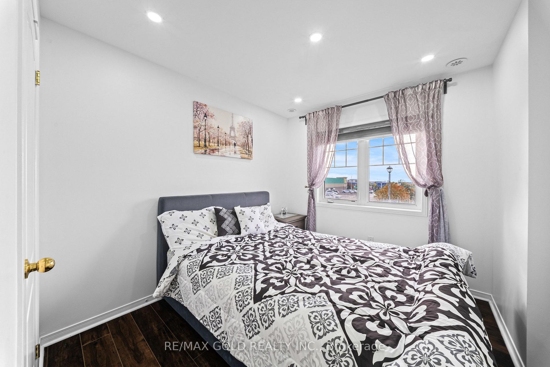 Photo 15 of 35 Davenhill Road, Brampton, Bram East — HOMEH