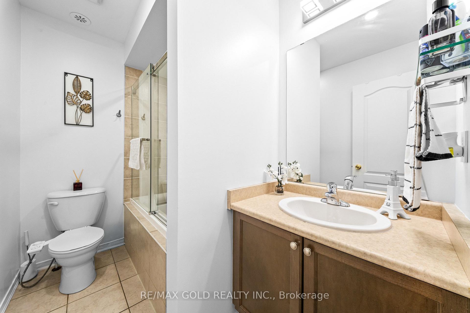 Photo 16 of 35 Davenhill Road, Brampton, Bram East — HOMEH