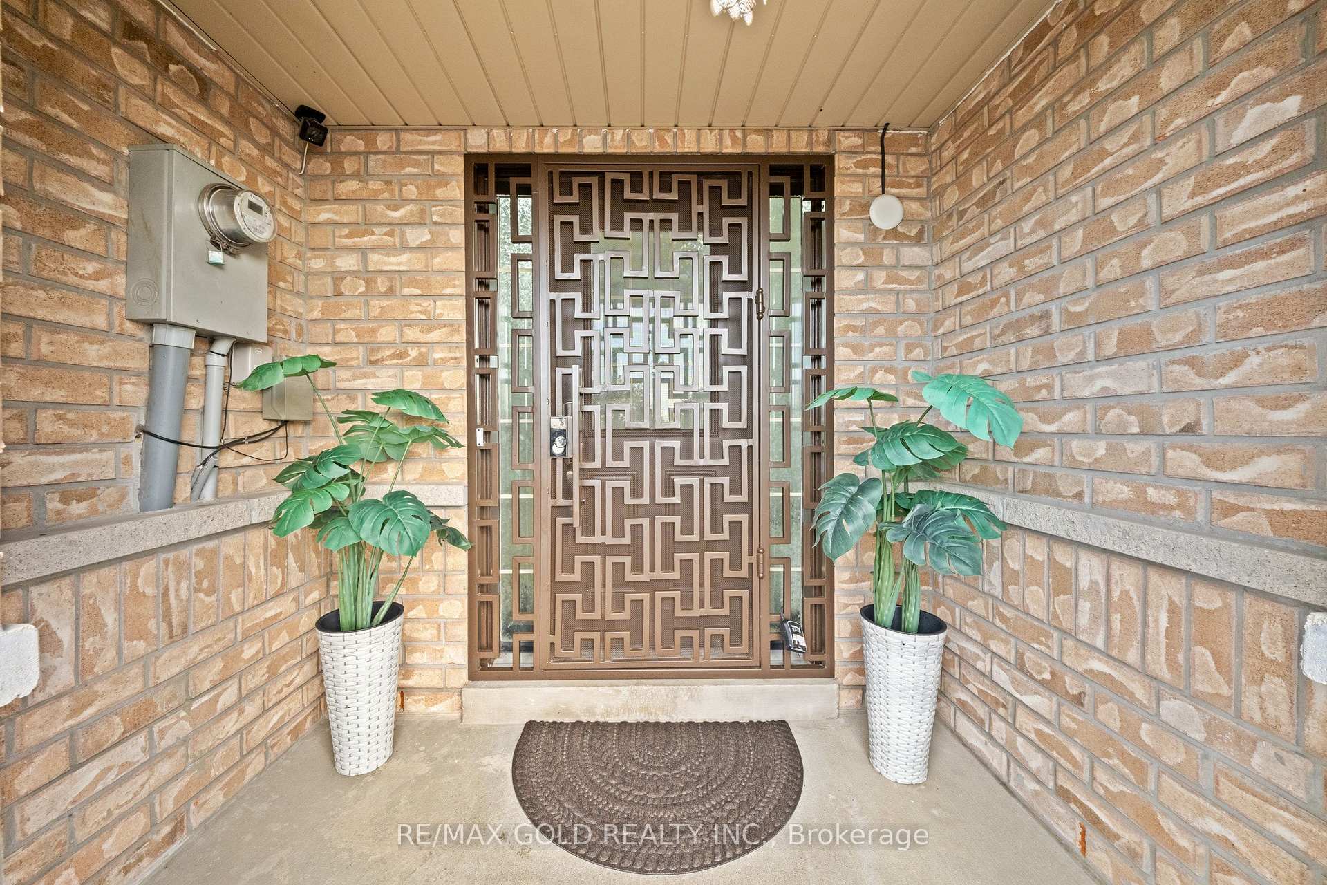 Photo 3 of 35 Davenhill Road, Brampton, Bram East — HOMEH