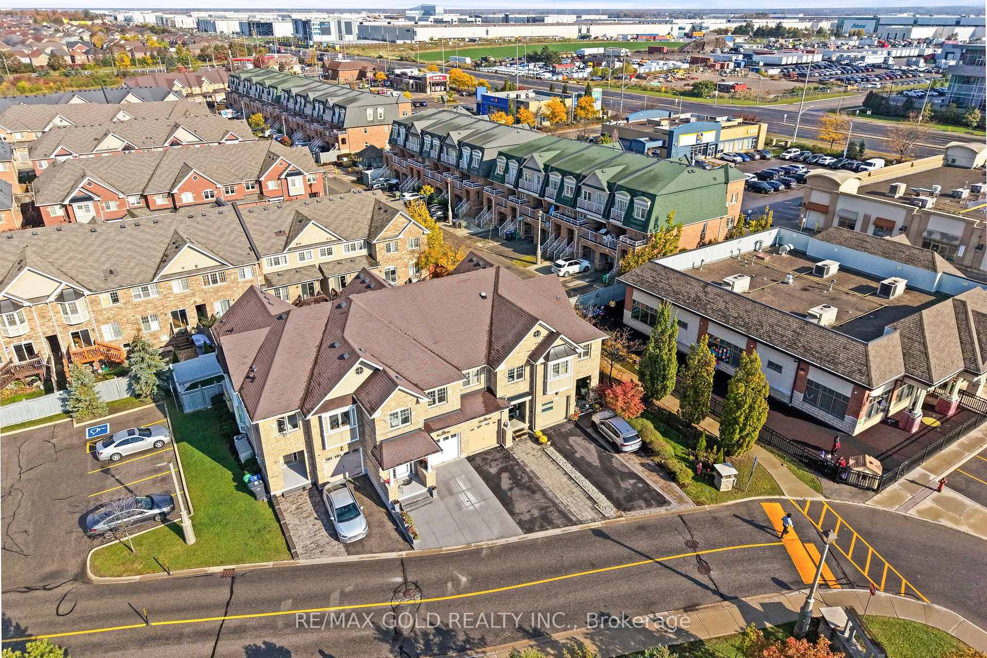 Photo 23 of 35 Davenhill Road, Brampton, Bram East — HOMEH
