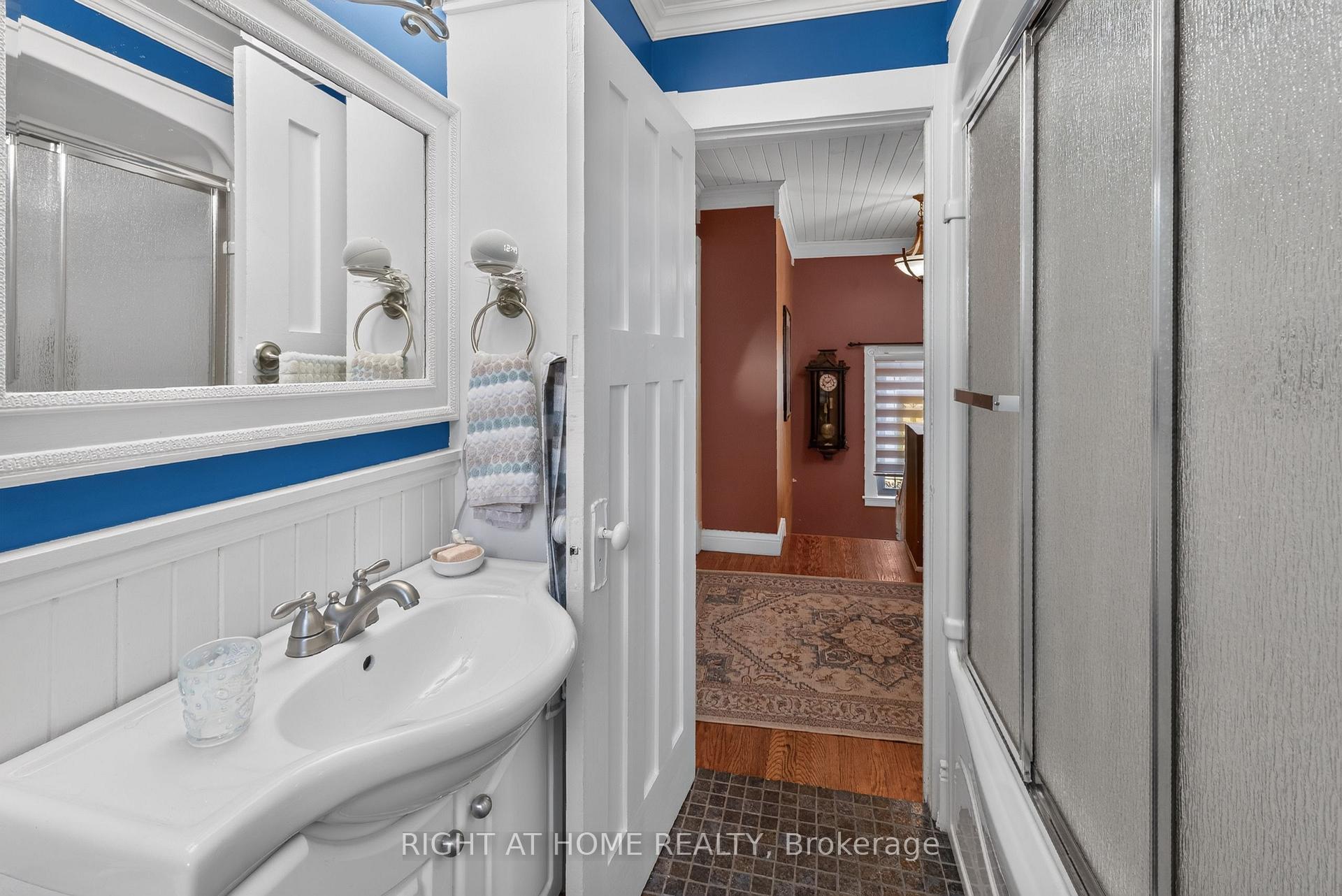 Photo 21 of 327 Wellington Street, St. Thomas — HOMEH