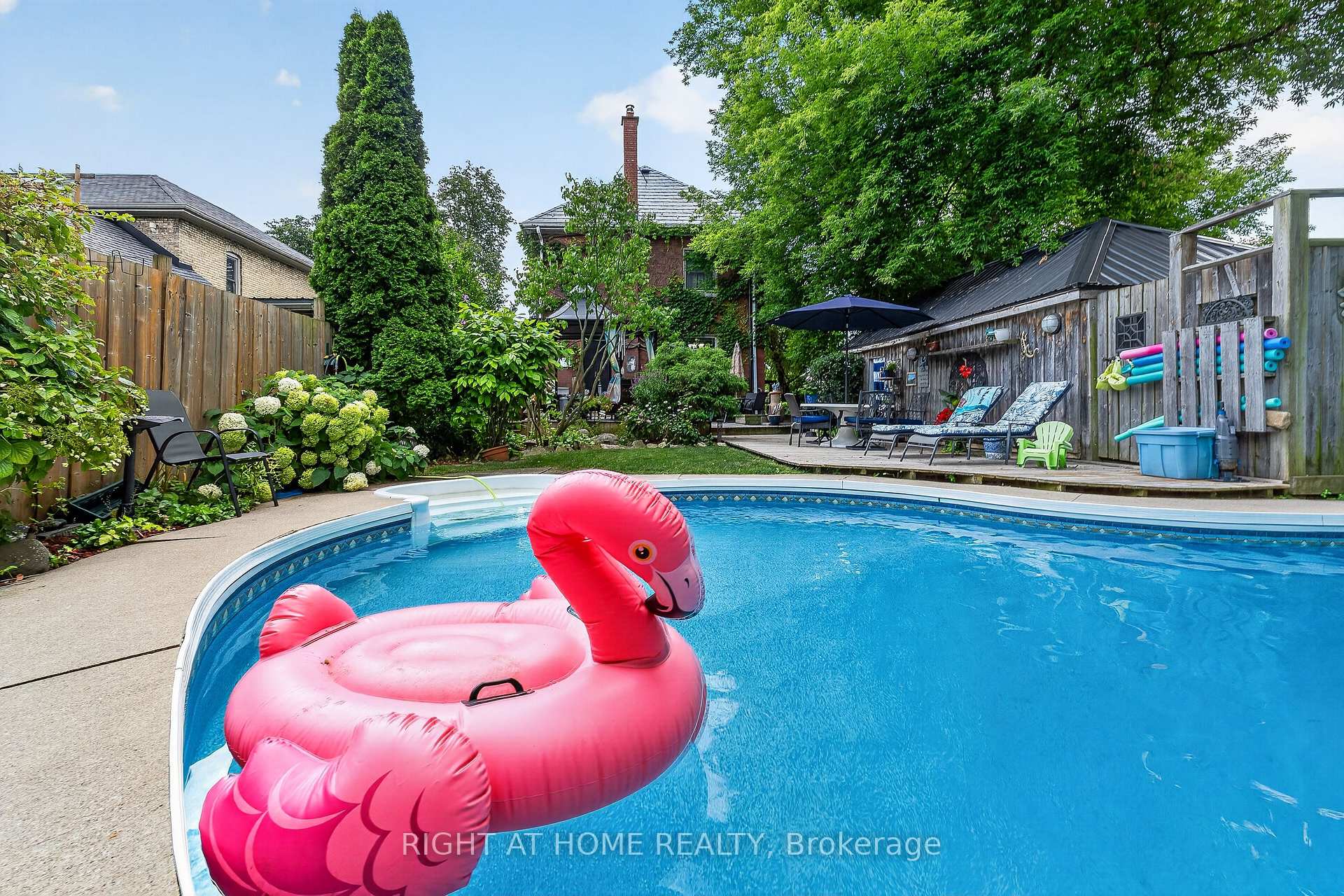 Photo 41 of 327 Wellington Street, St. Thomas — HOMEH