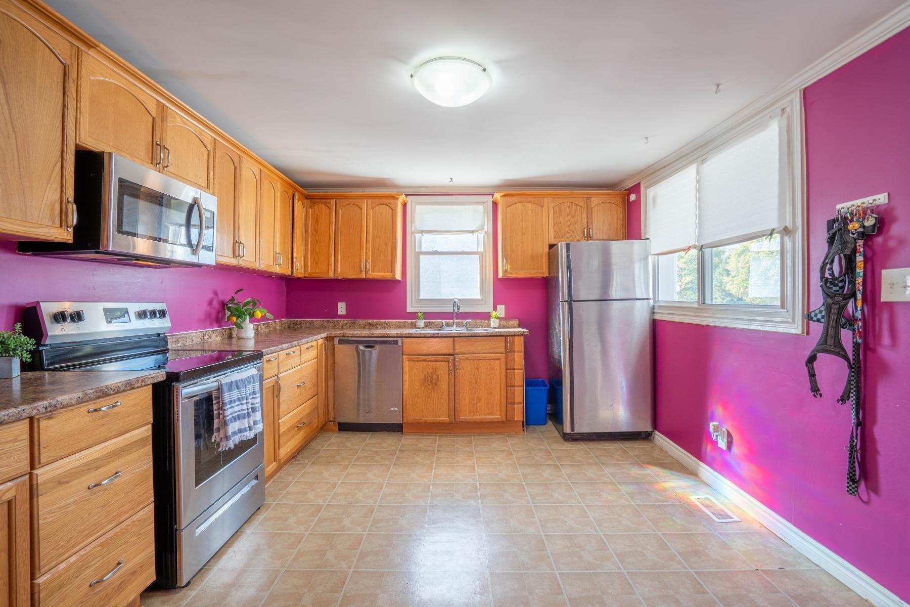 Photo 8 of 332 Bruce Street, Sault Ste Marie, Ward 2 — HOMEH