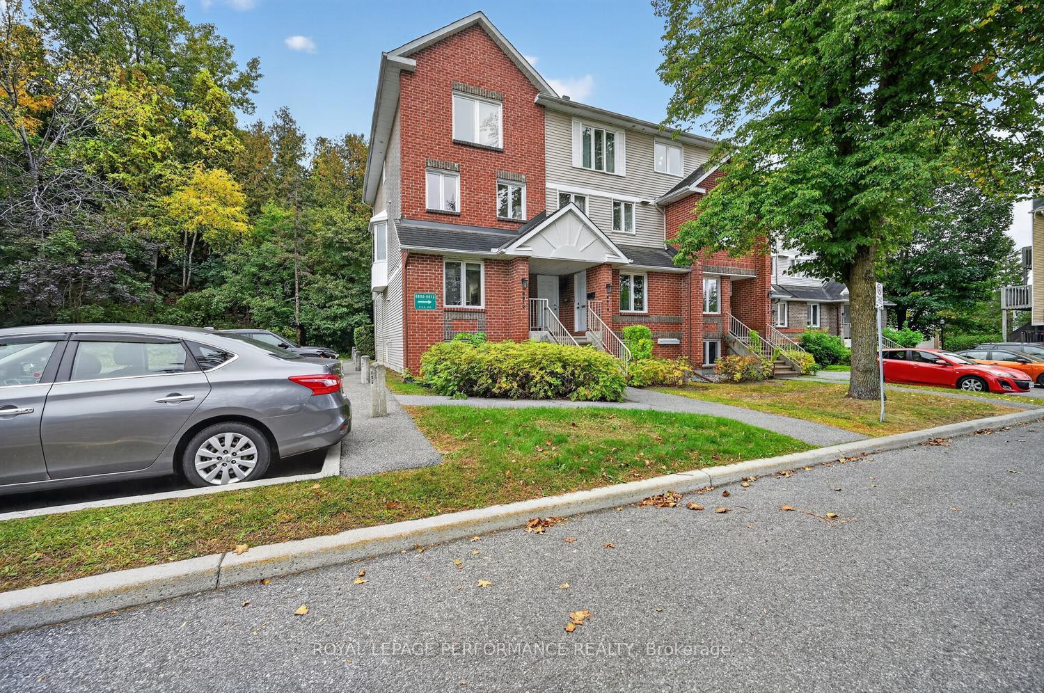 Photo 2 of Unit A, 6812 Jeanne D'arc Boulevard, Ottawa, Convent Glen North — HOMEH