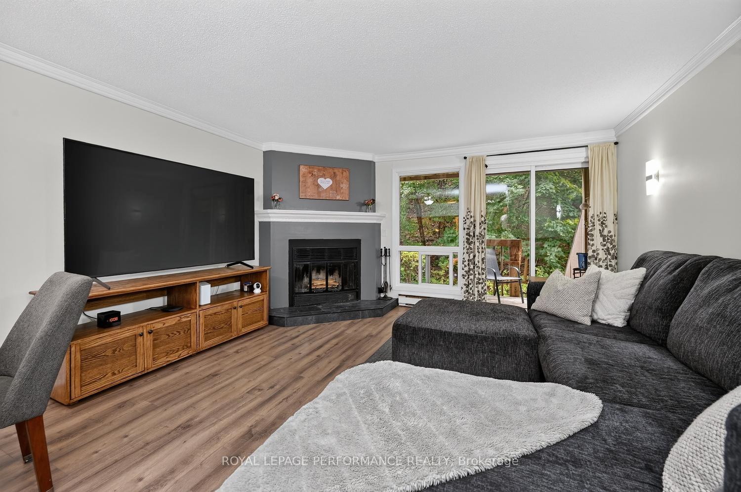 Photo 4 of Unit A, 6812 Jeanne D'arc Boulevard, Ottawa, Convent Glen North — HOMEH