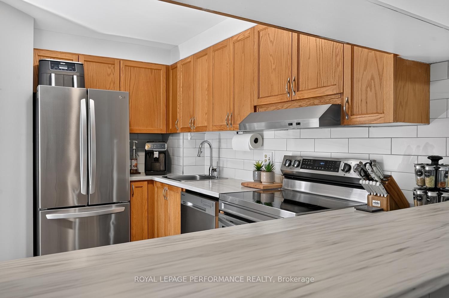Photo 11 of Unit A, 6812 Jeanne D'arc Boulevard, Ottawa, Convent Glen North — HOMEH