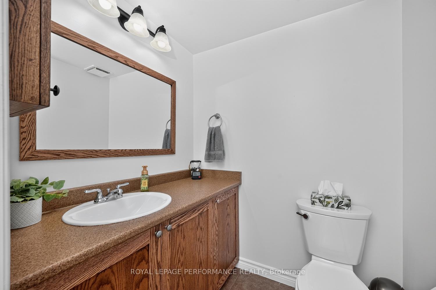 Photo 16 of Unit A, 6812 Jeanne D'arc Boulevard, Ottawa, Convent Glen North — HOMEH