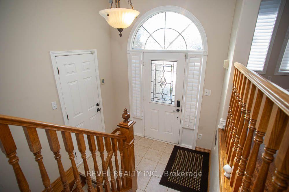 Photo 4 of 16 Bradbury Crescent, Brant, Paris — HOMEH