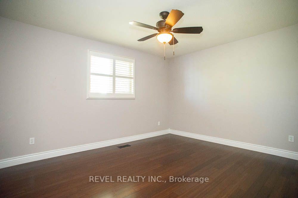 Photo 12 of 16 Bradbury Crescent, Brant, Paris — HOMEH