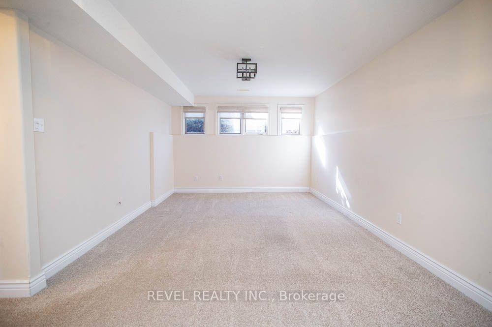 Photo 20 of 16 Bradbury Crescent, Brant, Paris — HOMEH