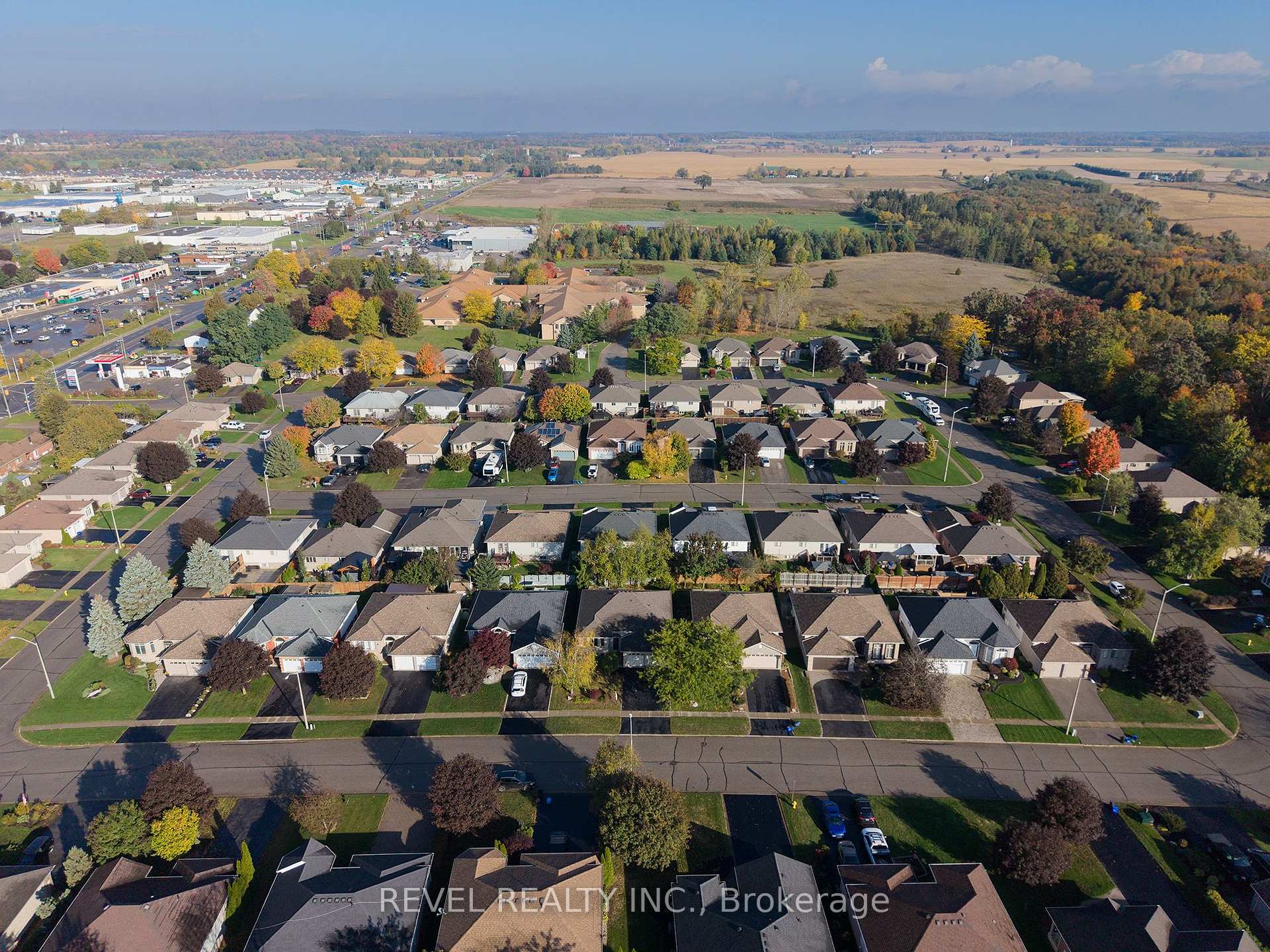 Photo 34 of 16 Bradbury Crescent, Brant, Paris — HOMEH