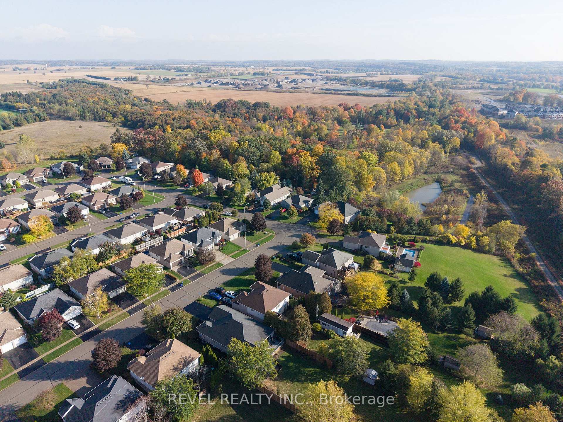 Photo 35 of 16 Bradbury Crescent, Brant, Paris — HOMEH