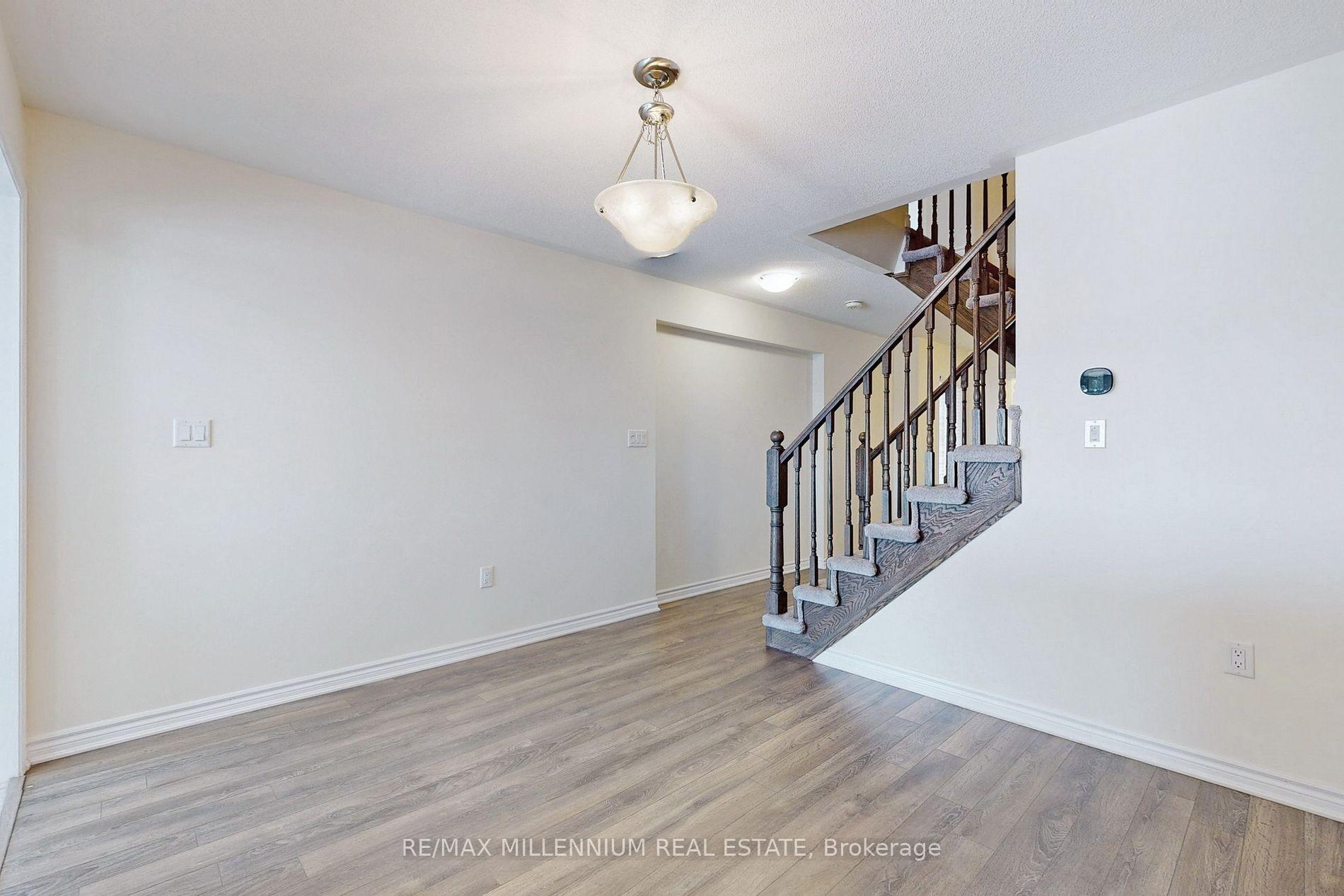 Photo 12 of 1017 Cameo Street, Pickering, Rural Pickering — HOMEH