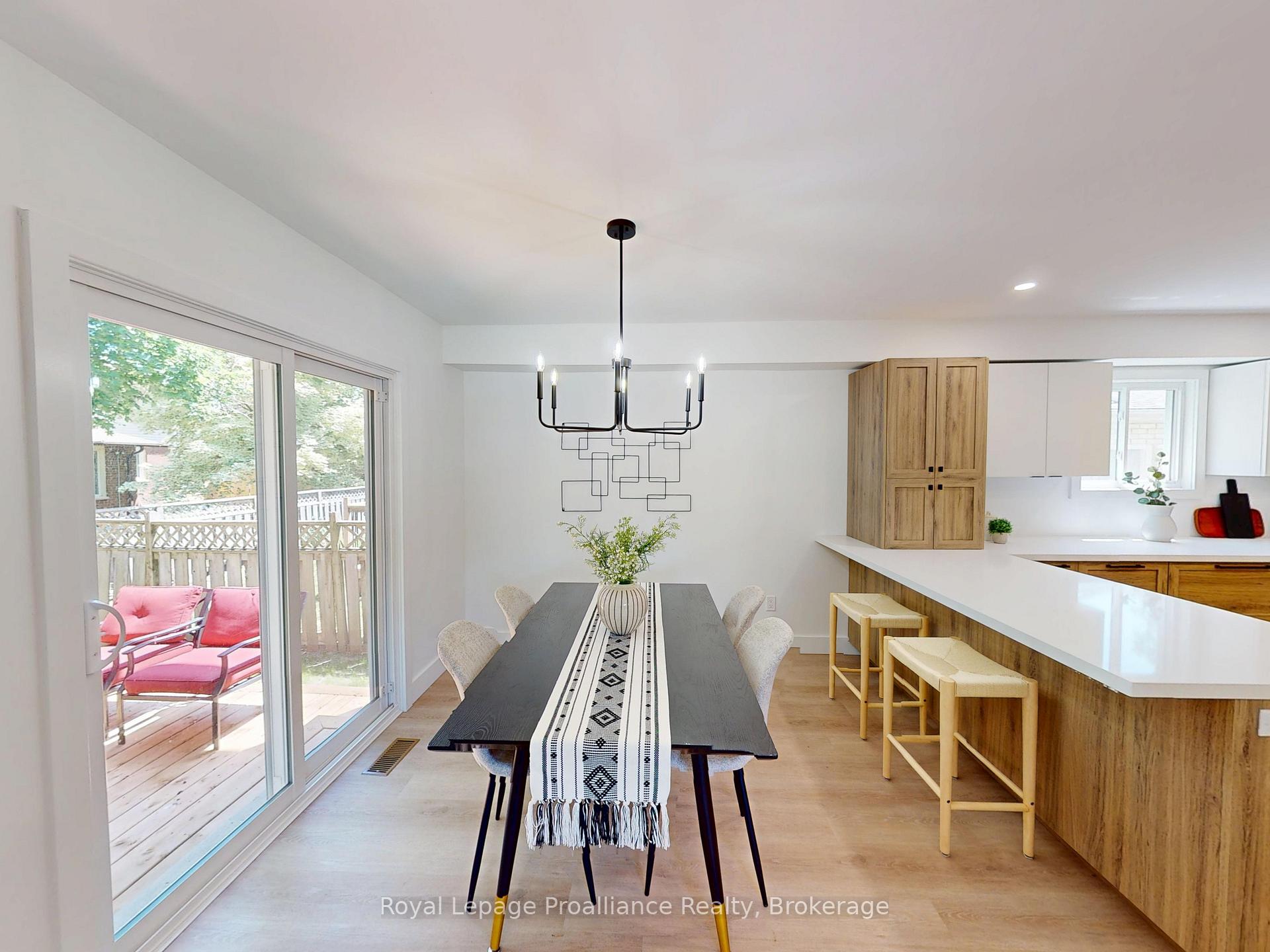 Photo 10 of 3 Cooke Court, Belleville, Belleville Ward — HOMEH