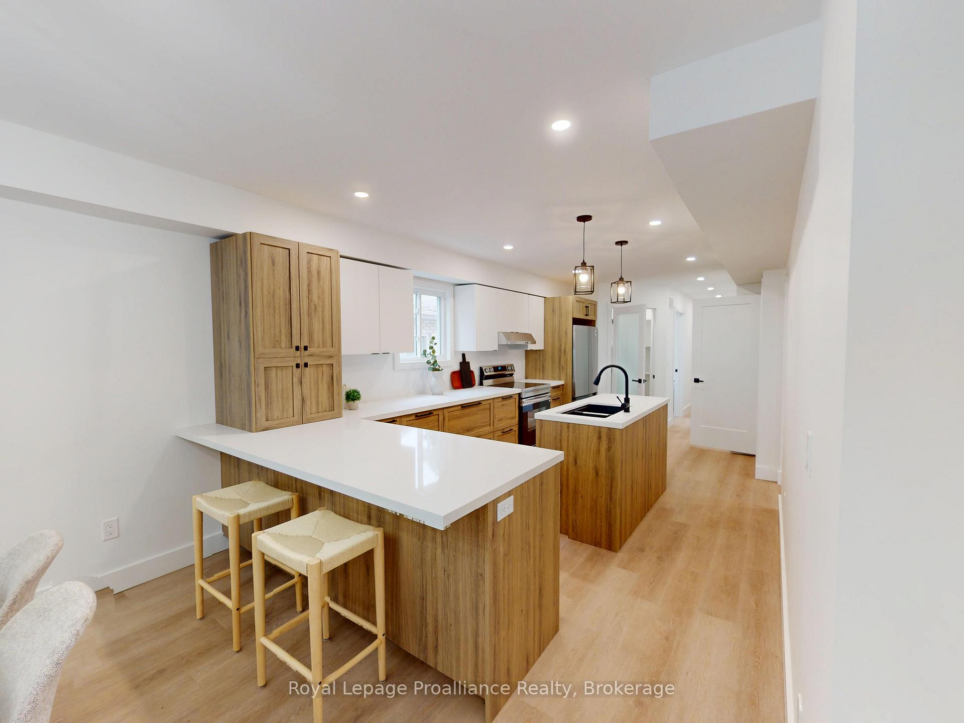 Photo 12 of 3 Cooke Court, Belleville, Belleville Ward — HOMEH