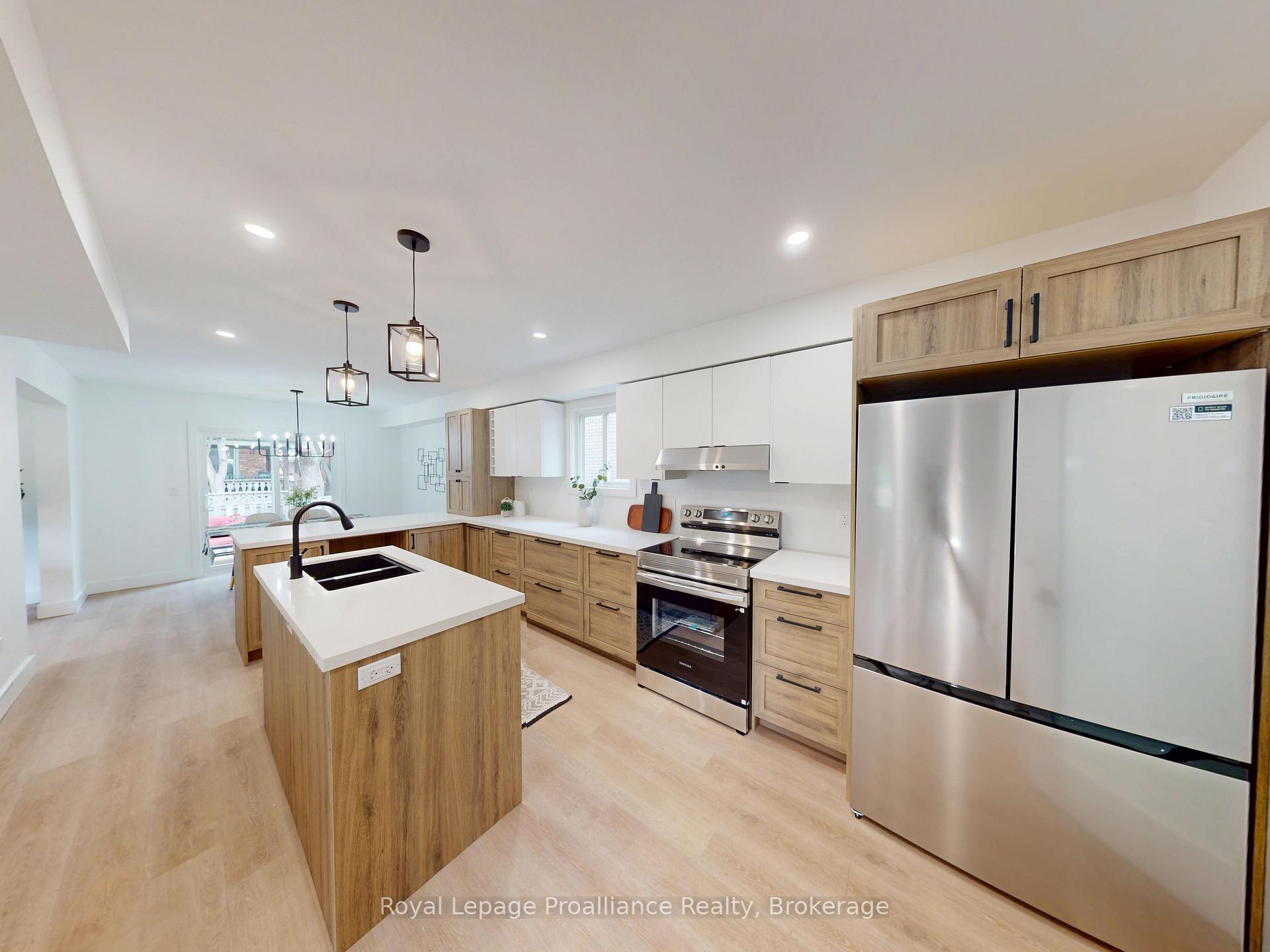 Photo 15 of 3 Cooke Court, Belleville, Belleville Ward — HOMEH