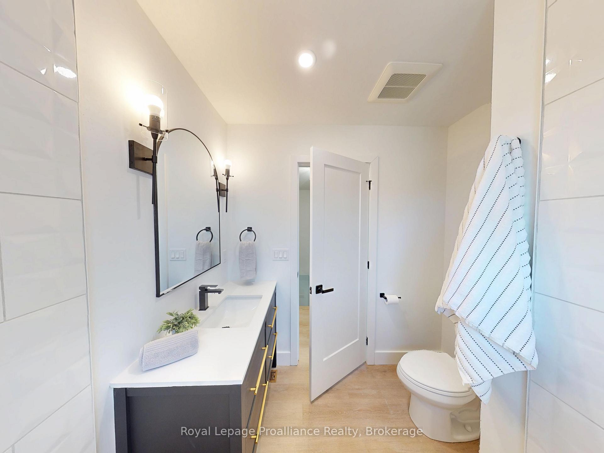 Photo 32 of 3 Cooke Court, Belleville, Belleville Ward — HOMEH