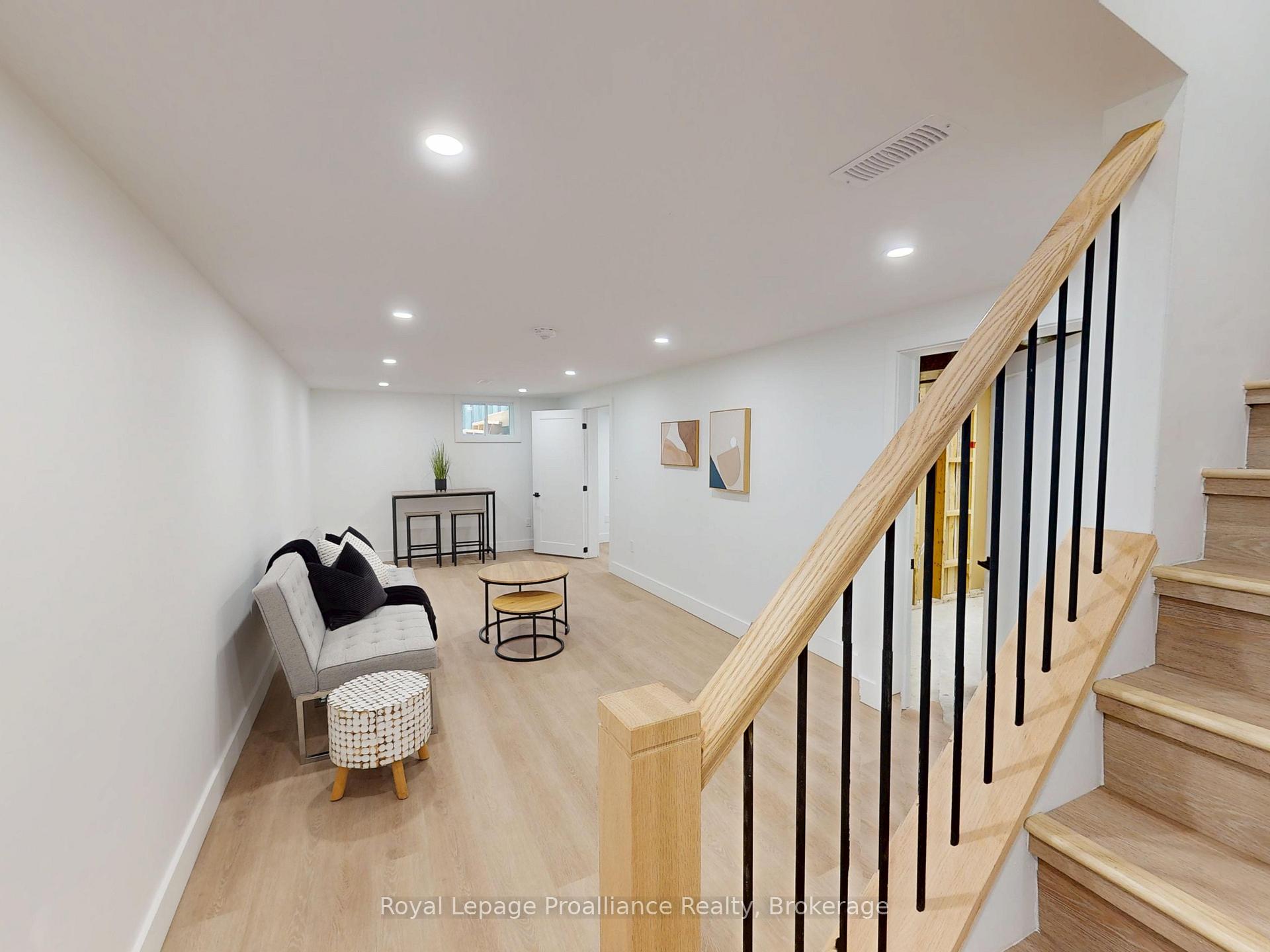 Photo 33 of 3 Cooke Court, Belleville, Belleville Ward — HOMEH
