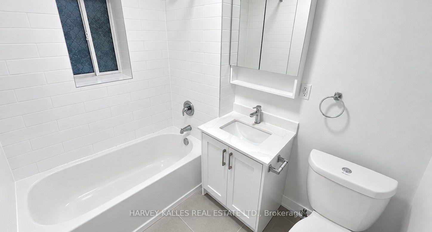 Photo 9 of Unit 2, 316 Lonsdale Road, Toronto, Forest Hill South — HOMEH