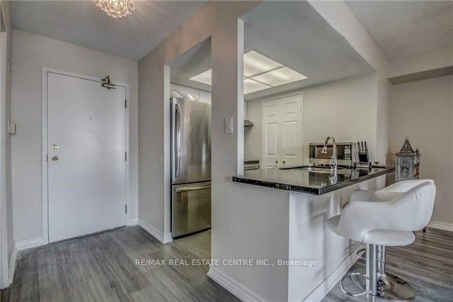 Photo 3 of Unit 1908, 285 Enfield Place, Mississauga, City Centre — HOMEH
