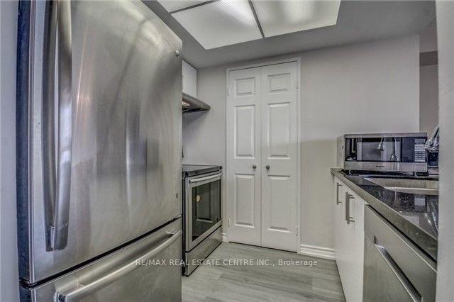 Photo 4 of Unit 1908, 285 Enfield Place, Mississauga, City Centre — HOMEH