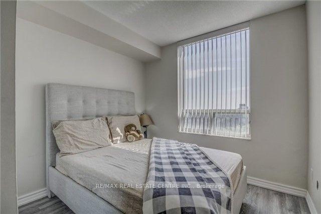 Photo 14 of Unit 1908, 285 Enfield Place, Mississauga, City Centre — HOMEH