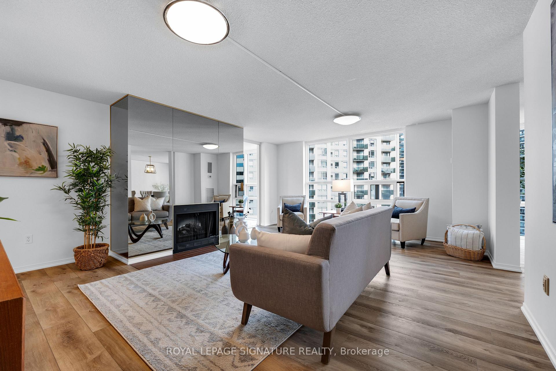 Photo 6 of Unit 1903, 131 Beecroft Road, North York, Lansing-Westgate — HOMEH