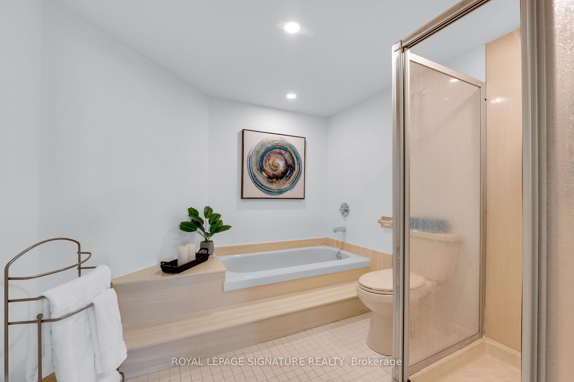 Photo 12 of Unit 1903, 131 Beecroft Road, North York, Lansing-Westgate — HOMEH