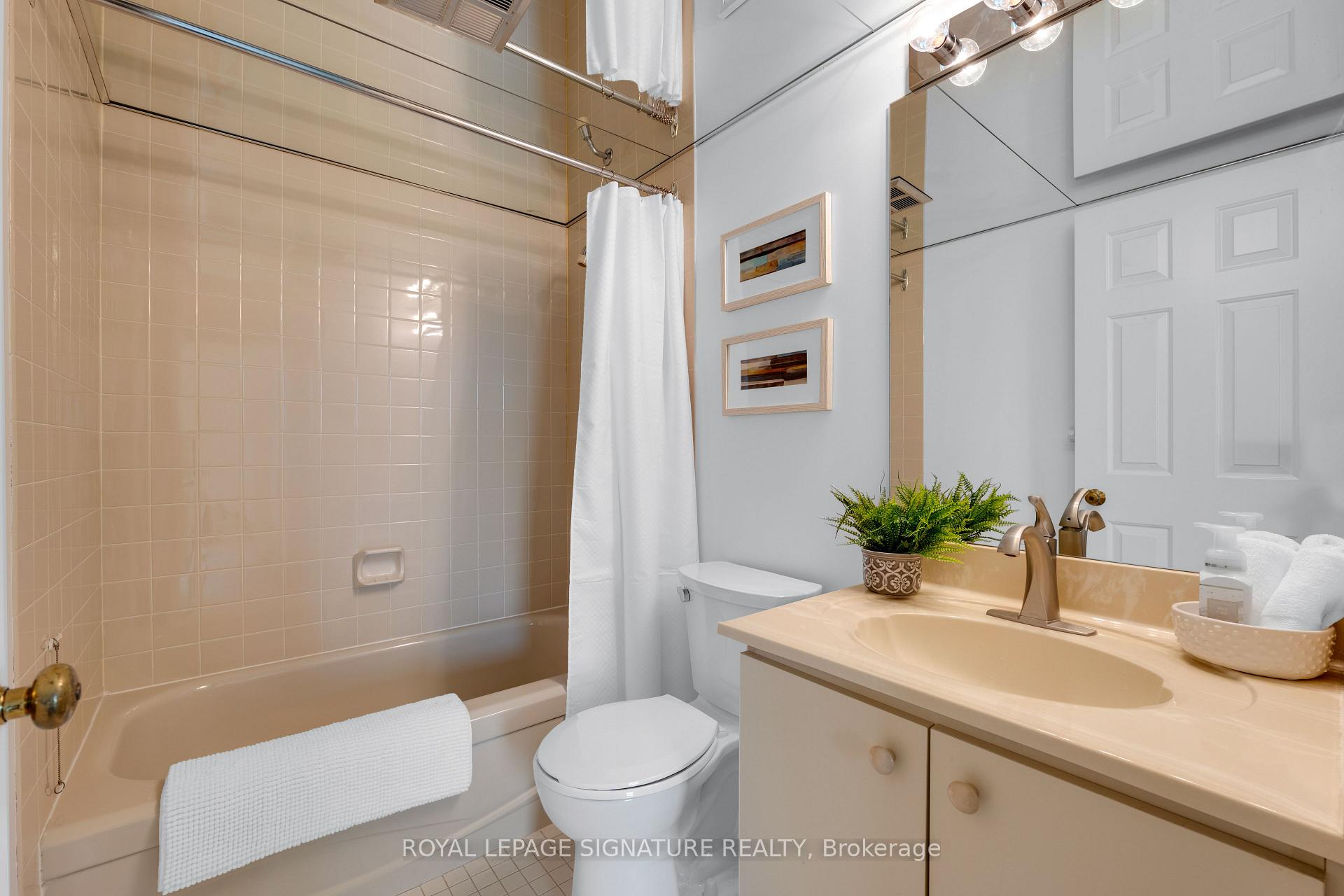 Photo 16 of Unit 1903, 131 Beecroft Road, North York, Lansing-Westgate — HOMEH
