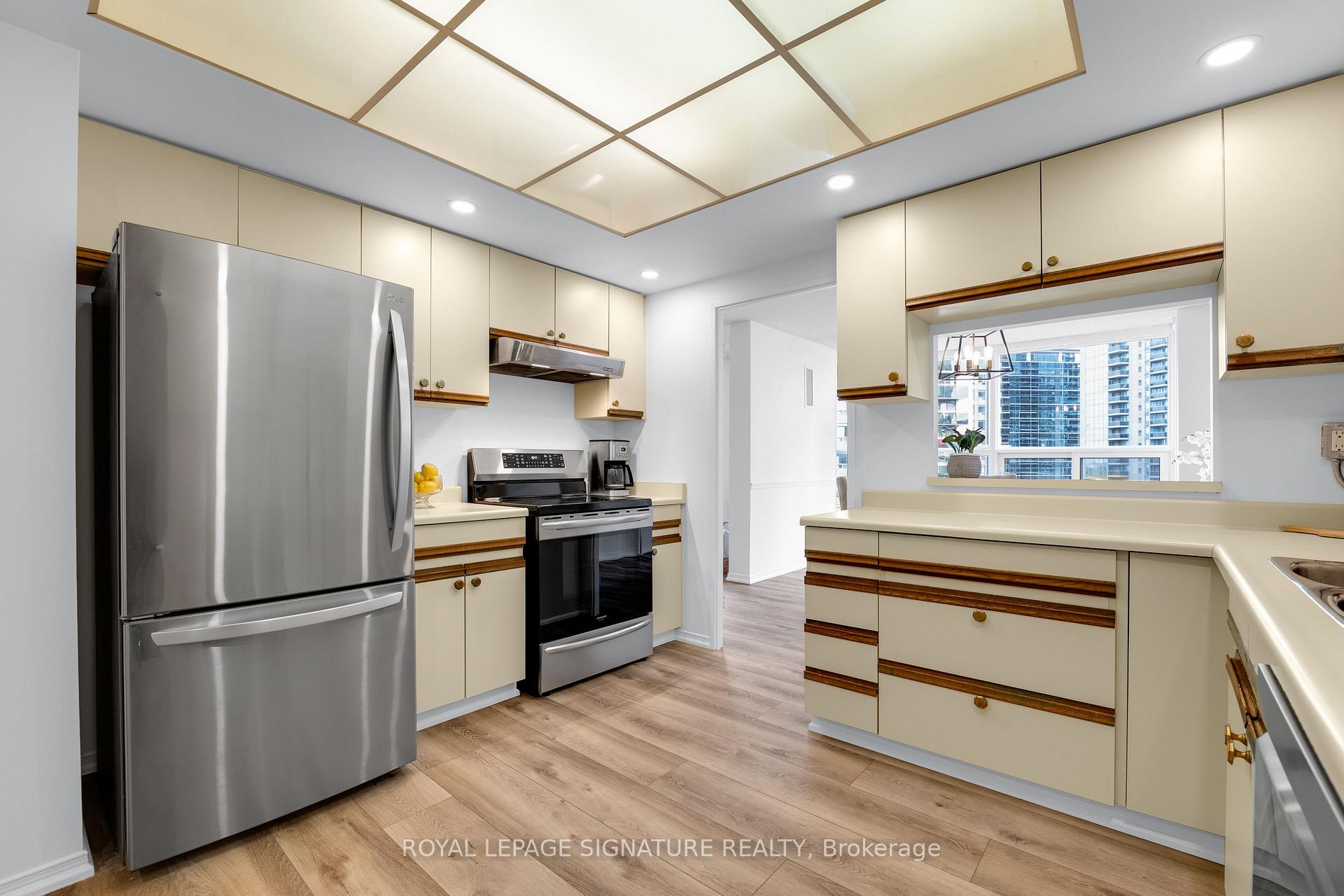 Photo 18 of Unit 1903, 131 Beecroft Road, North York, Lansing-Westgate — HOMEH