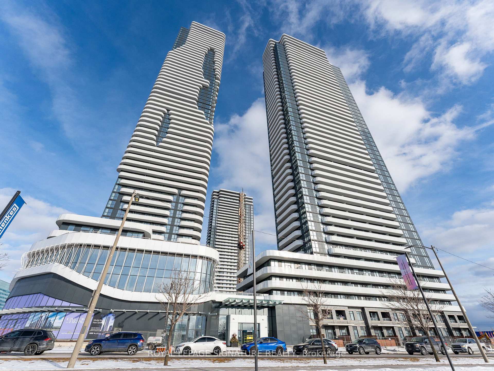 Photo 2 of Unit 1607, 195 Commerce Street W, Vaughan, Vaughan Corporate Centre — HOMEH