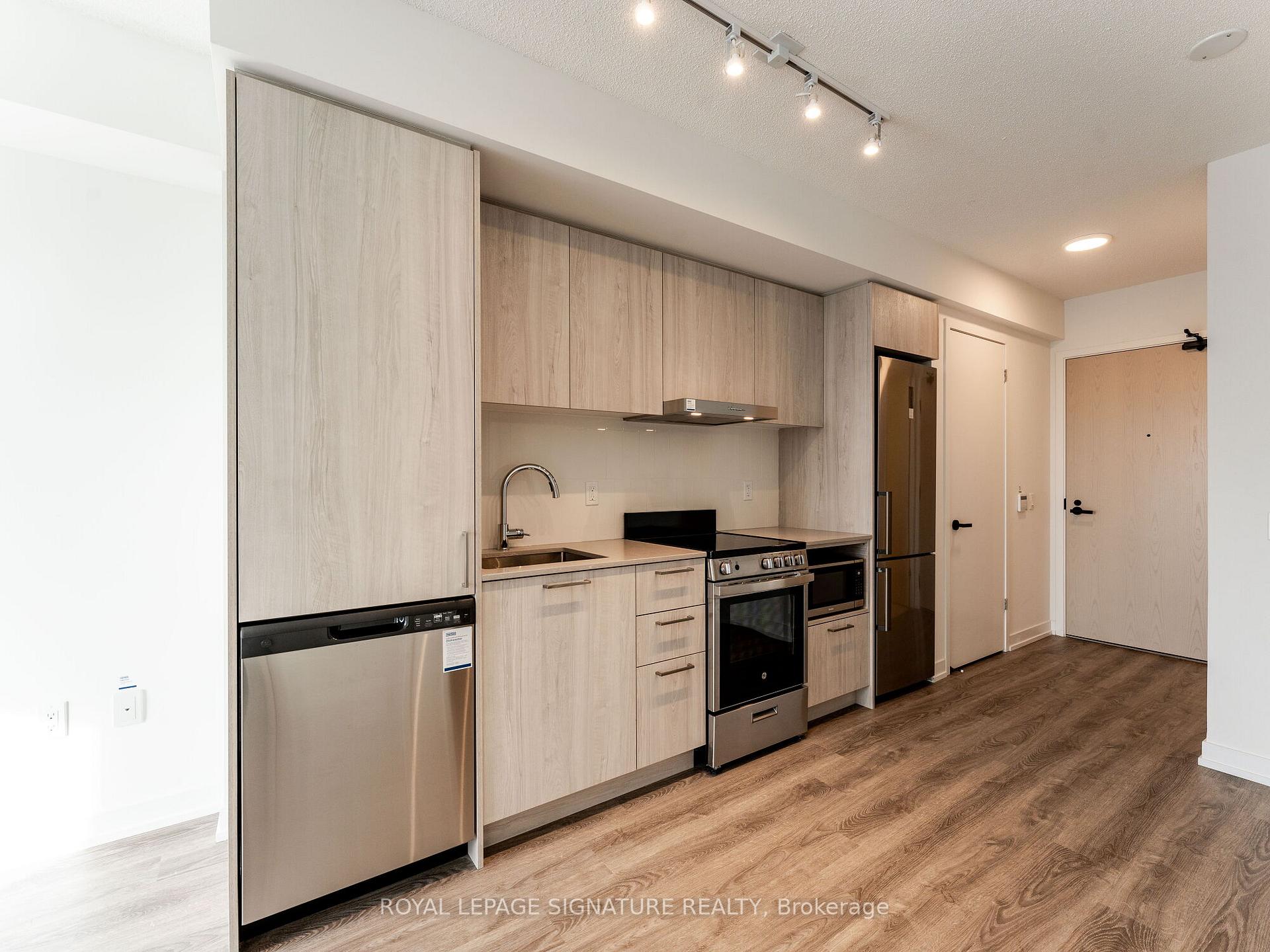 Photo 9 of Unit 1607, 195 Commerce Street W, Vaughan, Vaughan Corporate Centre — HOMEH