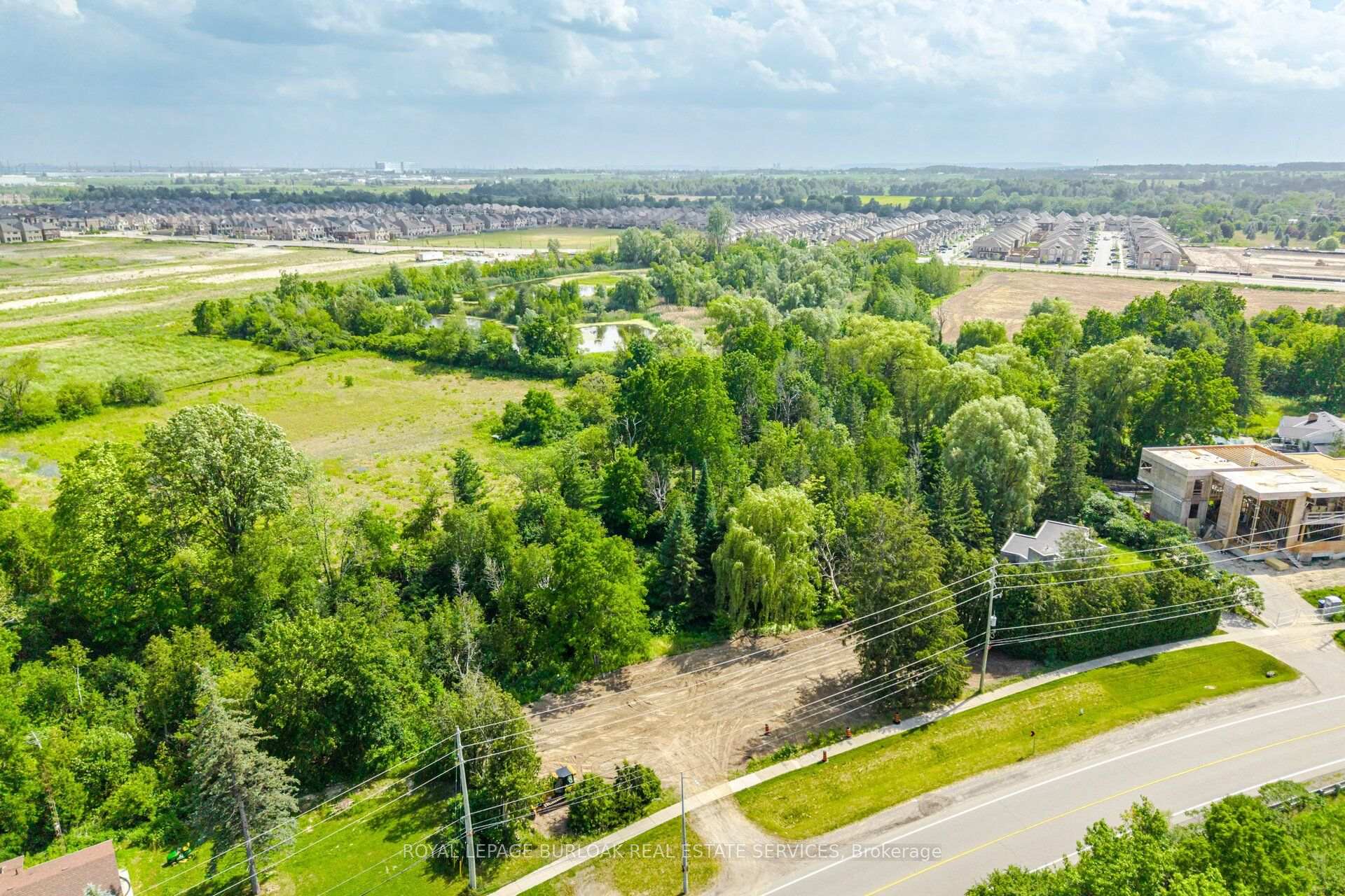 Photo 4 of 2207 Embleton Road, Brampton, Bram West — HOMEH