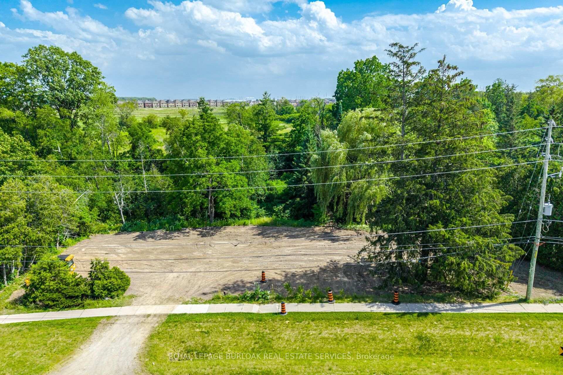 Photo 5 of 2207 Embleton Road, Brampton, Bram West — HOMEH