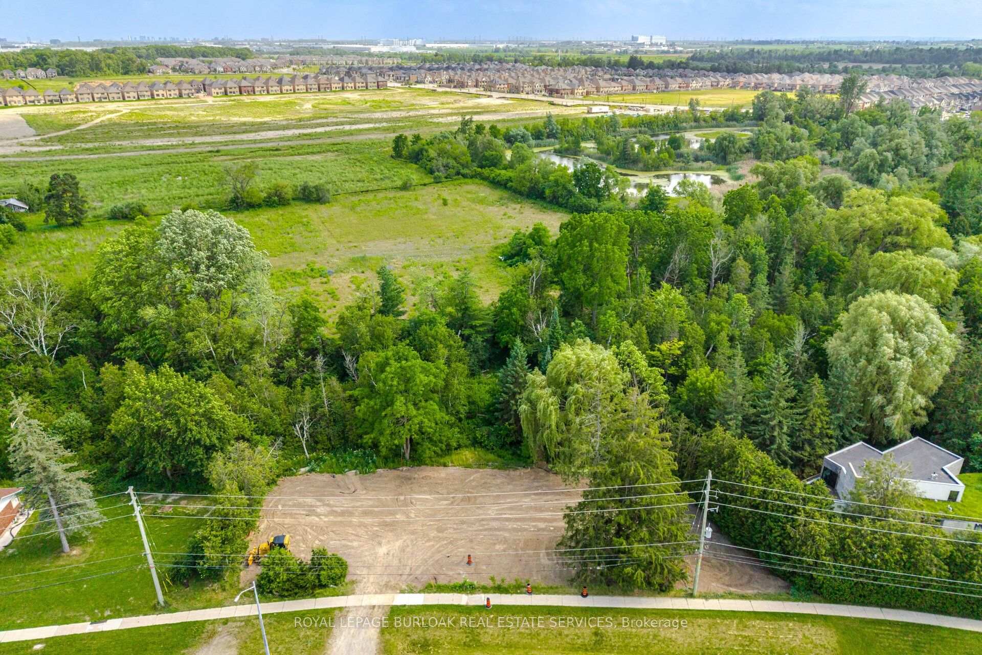 Photo 9 of 2207 Embleton Road, Brampton, Bram West — HOMEH