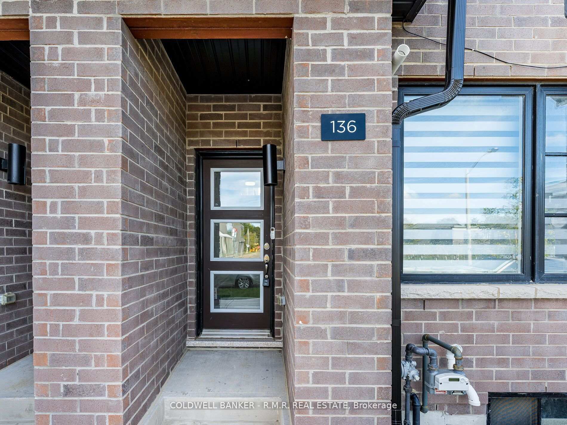 Photo 4 of 136 Brockley Drive, Scarborough, Bendale — HOMEH